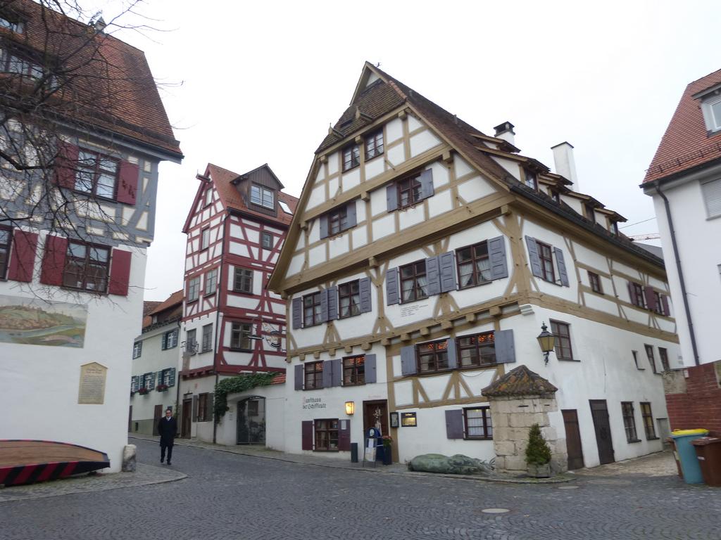 Clic pour l'image suivante