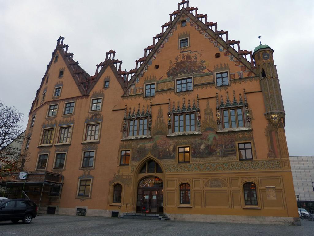 Clic pour l'image suivante