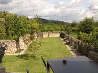 Click to see big picture (1024x768 pixels; 98 KB)