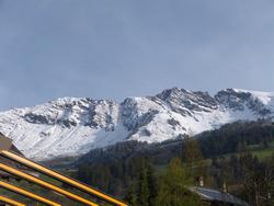 Click to see big picture (1024x768 pixels; 101 KB)