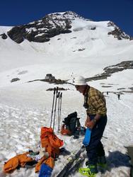 Click to see big picture (576x768 pixels; 85 KB)