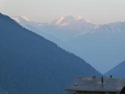 Click to see big picture (1024x768 pixels; 38 KB)