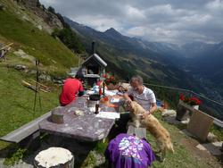 Click to see big picture (1024x768 pixels; 142 KB)