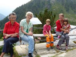 Click to see big picture (1024x768 pixels; 128 KB)