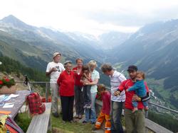 Click to see big picture (1024x768 pixels; 96 KB)