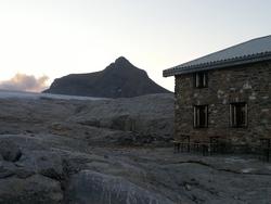 Click to see big picture (1024x768 pixels; 88 KB)