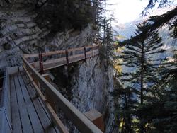 Click to see big picture (1024x768 pixels; 152 KB)