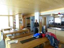 Click to see big picture (1024x768 pixels; 111 KB)