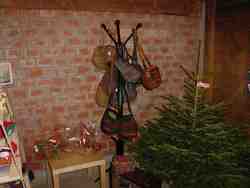 Click to see big picture (667x500 pixels; 28 KB)