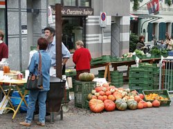 Click to see big picture (670x500 pixels; 110 KB)